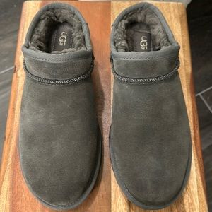 NWOT WOMENS UGGS!!! Size 8!!